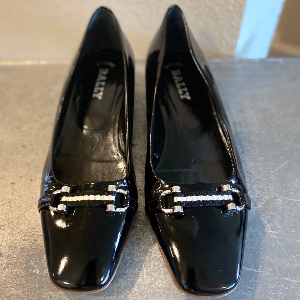 Bally Patent Leather Ribbon Horse-bit Ballet